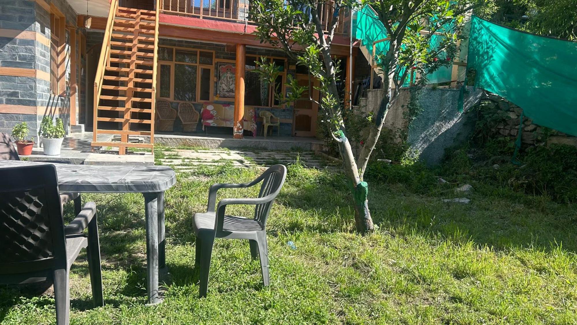 Sunface Homestay Manali  Exterior photo
